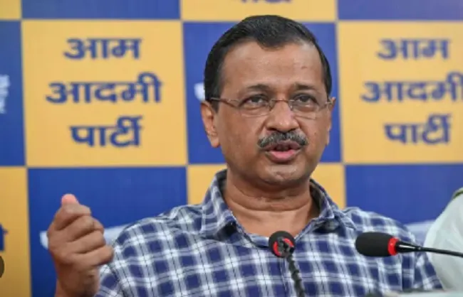 दिल्ली में स्कूल-कॉलेजों को बम की धमकी, केजरीवाल ने कानून-व्यवस्था पर उठाए सवाल