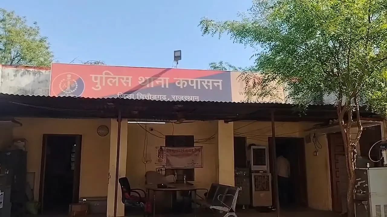 खेत में बोए थे गांजे के पौधे, पुड़िया पैक कर हो रही थी सप्लाई, खेत मालिक गिरफ्तार