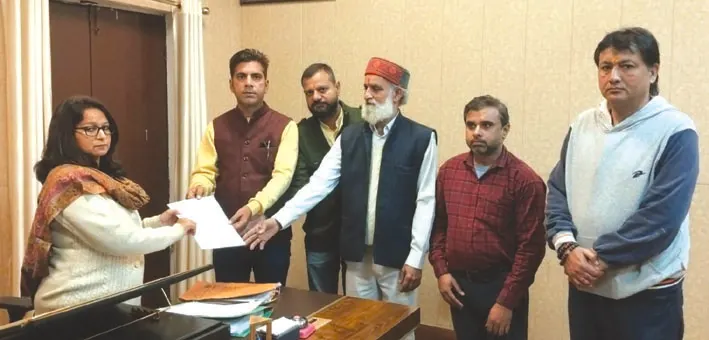 चाइनीज मांझे पर प्रतिबंध लगाने की मांग, दिया ज्ञापन
