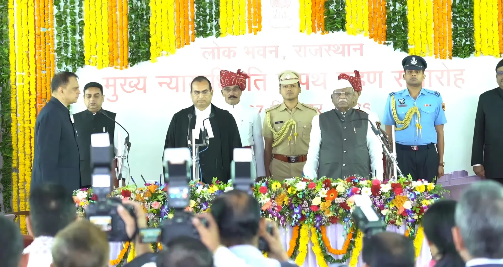 राजस्थान हाईकोर्ट के नए मुख्य न्यायाधीश बने जस्टिस संजय कुमार अग्रवाल, राज्यपाल हरिभाऊ बागडे ने दिलाई शपथ