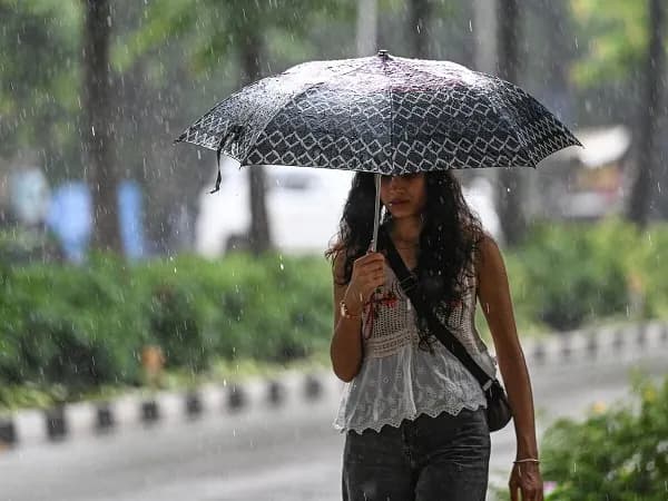मध्य प्रदेश में आज भोपाल समेत 25 जिलों में आंधी-बारिश की संभावना, जबलपुर-ग्वालियर में रहेगी गर्मी