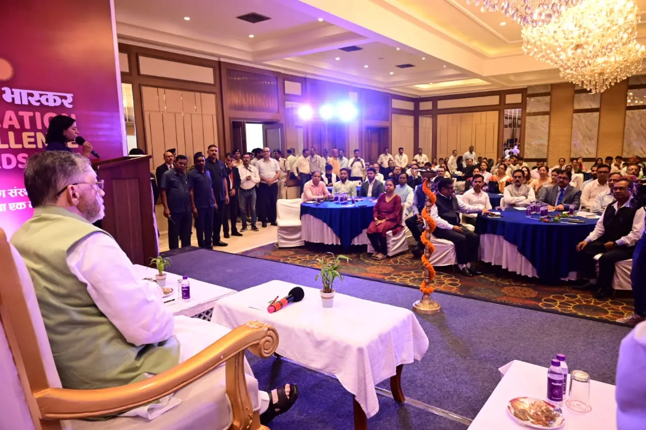पत्रकारिता का दायित्व सिर्फ सूचना देना नहीं, समाज को जागरूक करना भी है: राज्यपाल