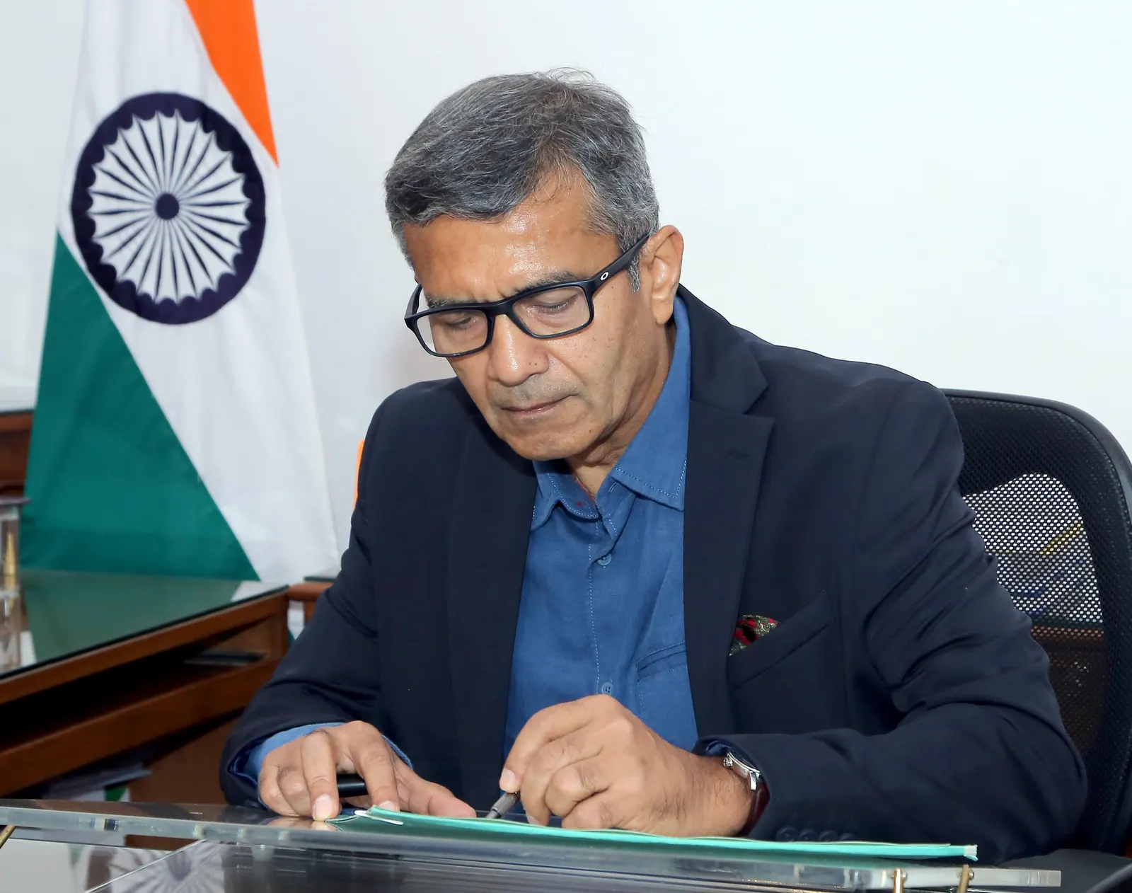 राजेश कुमार सिंह बने नए रक्षा सचिव, पदभार संभाला