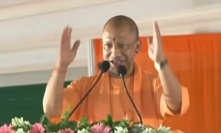 डबल इंजन की सरकार के साथ चलिए आजमगढ़ को हम सुरक्षित और समृद्ध बनायेंगे : मुख्यमंत्री योगी