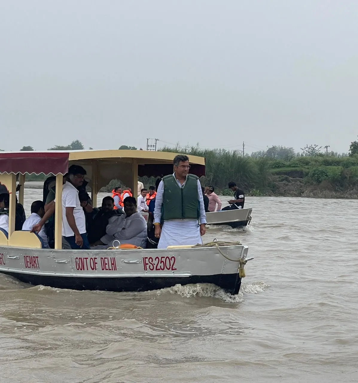 पल्ला से यमुना तक: दिल्ली सरकार ने तेज़ की बाढ़ नियंत्रण और पर्यावरण सुरक्षा की तैयारी, कैबिनेट मंत्री प्रवेश वर्मा ने किया स्थल निरीक्षण