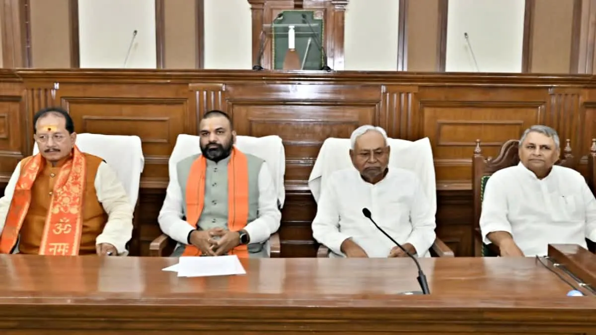 नीतीश कैबिनेट का फैसला : विभिन्न विभागों में 4 हजार 799 पदों पर होगी बहाली