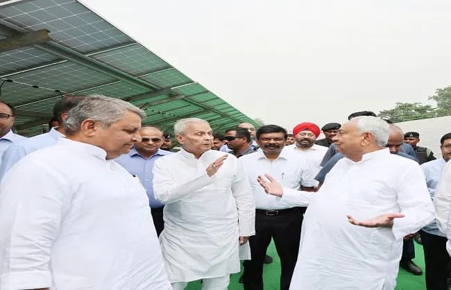 मुख्यमंत्री ने बिक्रम लॉक कैनाल बैंक सौर ऊर्जा परियोजना का किया उद्घाटन, परिसर का किया निरीक्षण