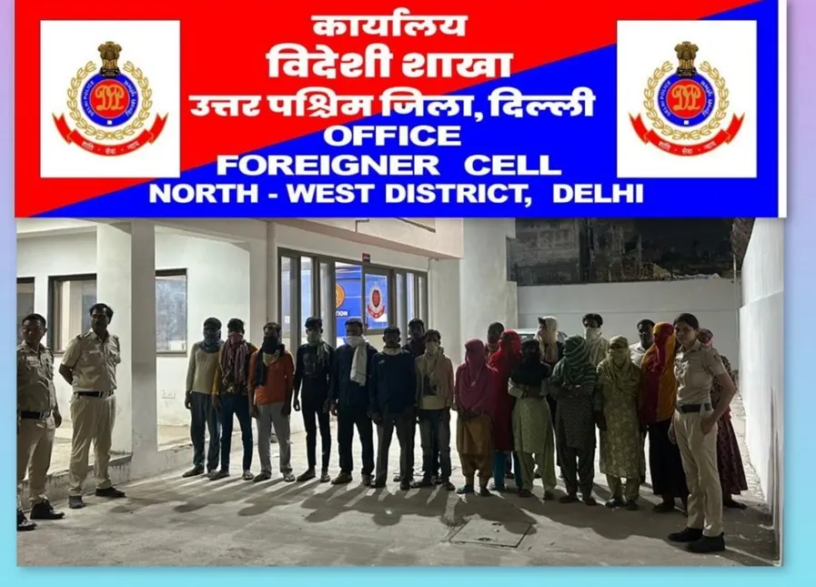 पुलिस ने 36 बांग्लादेशियों को पकड़ा