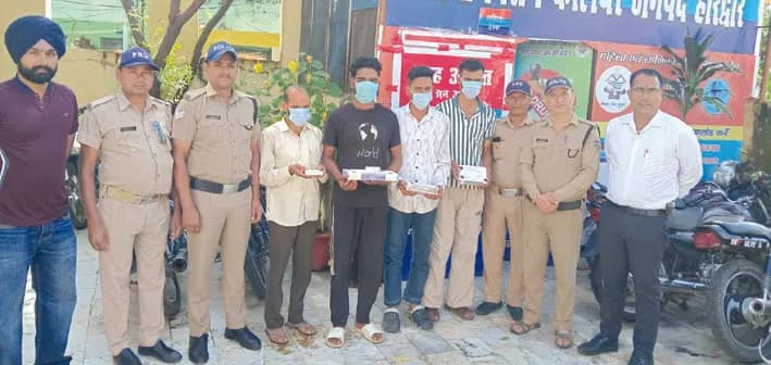 हाइवे पर लूट में शामिल चार नकाबपोश बदमाश गिरफ्तार