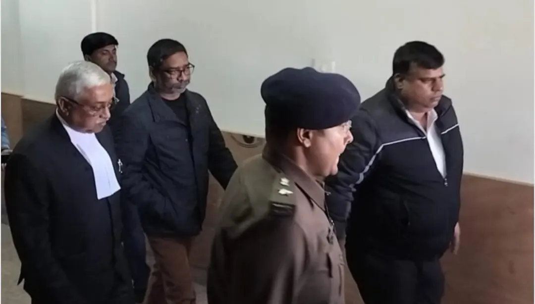 झारखंड के मुख्यमंत्री हेमंत सोरेन ईडी के समन अवमानना मामले में अदालत में हुए पेश, जमानत मिली