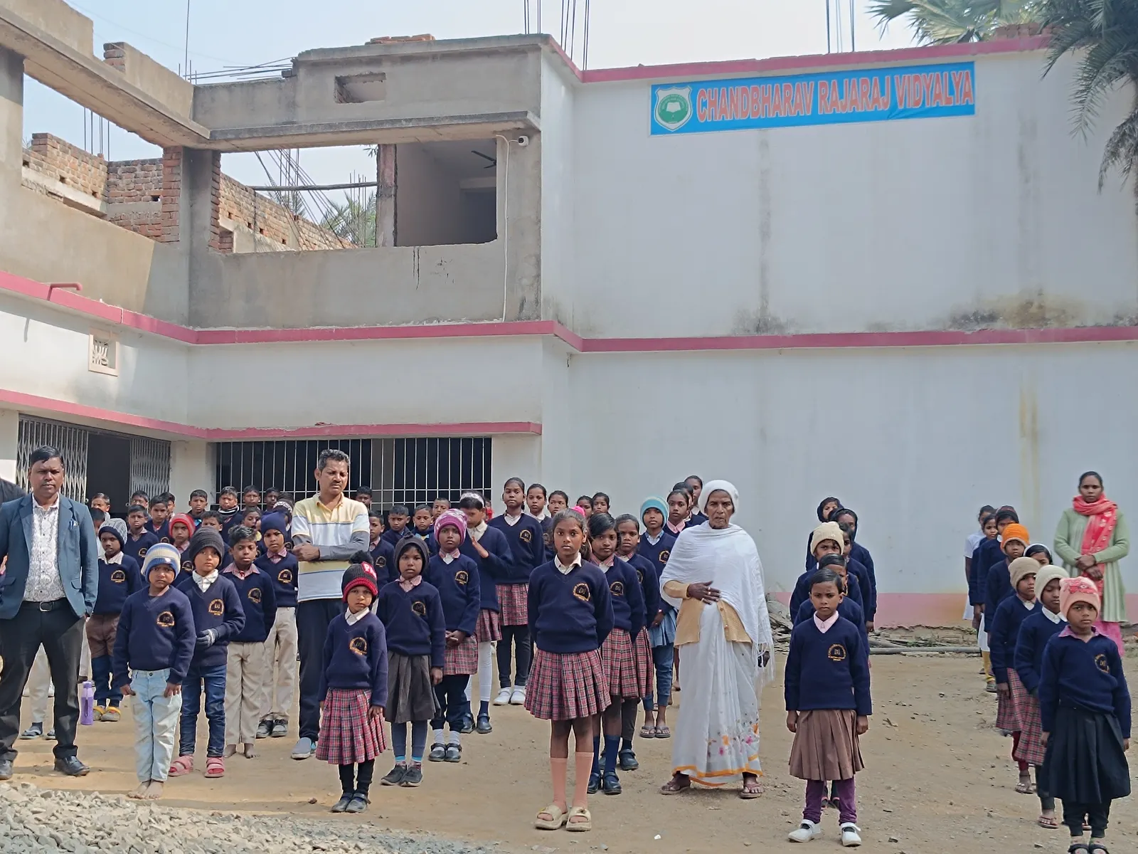 फूलों झानो राजा राज विद्यालय गंभीर वित्तीय संकट में, पढ़ने वाले बच्चों का भविष्य भी अधर में