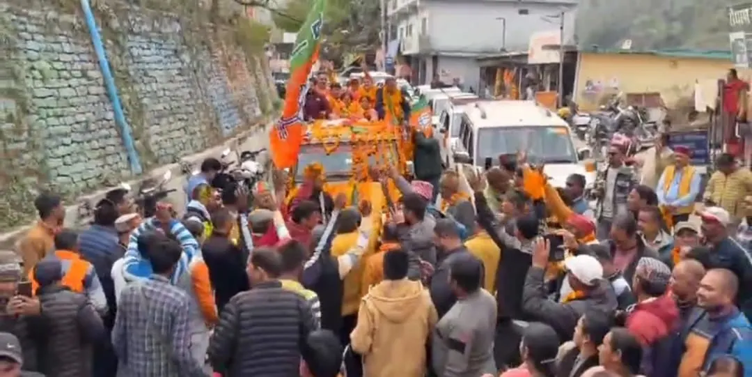 केदारनाथ उपचुनाव : भाजपा कार्यालयों में ढोल-नगाड़ों की गूंज, जश्न का माहौल