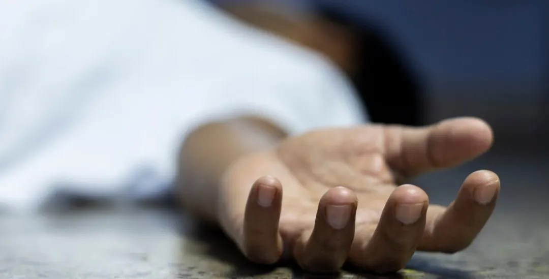 अज्ञात वाहन की चपेट में आने से बाइक सवार युवक की मौत