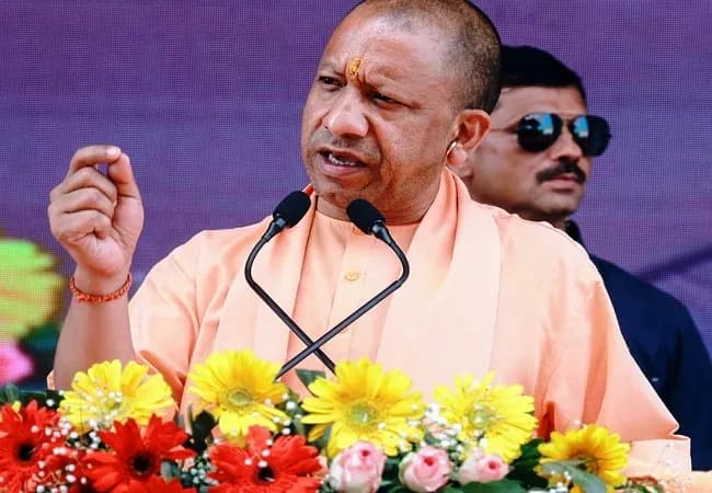 लखनऊ से 75 जिलों तक पहुंचेगी ‘भारत टैक्सी’, योगी सरकार ने बनाई योजना