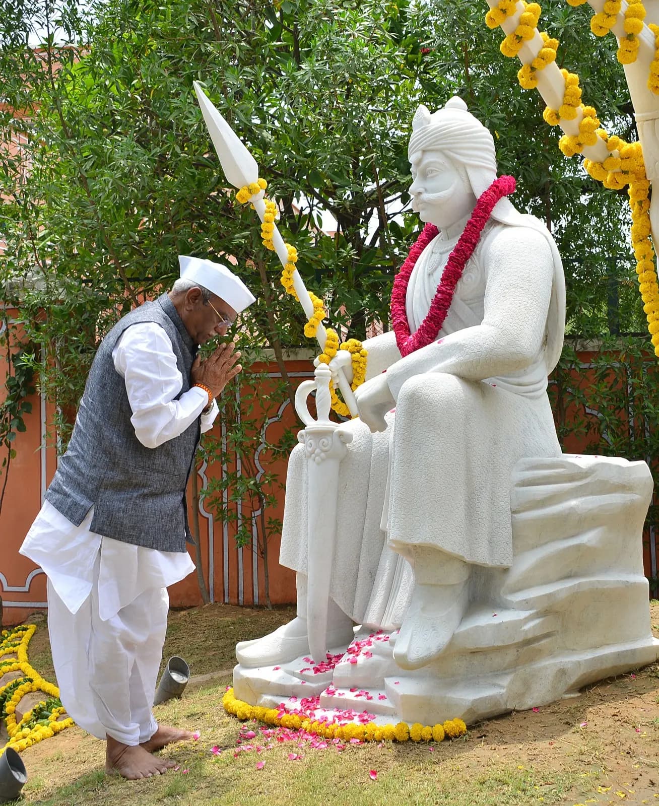 राज्यपाल ने किया प्रताप की गौरव गाथा को नई पीढ़ी से जोड़े जाने का आह्वान