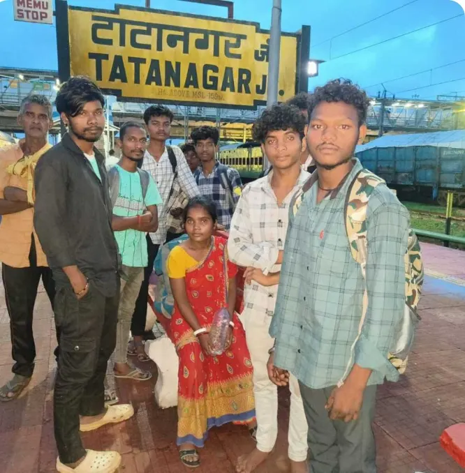 गुजरात में फंसे 13 मजदूरों की सुरक्षित वापसी