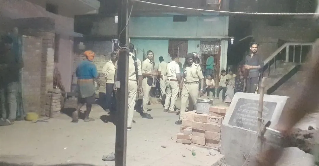महाराजगंज में बवाल! मामूली विवाद मे पत्थरबाजी