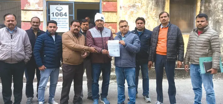 विधायक के खिलाफ विद्युत कर्मचारियों ने दी तहरीर