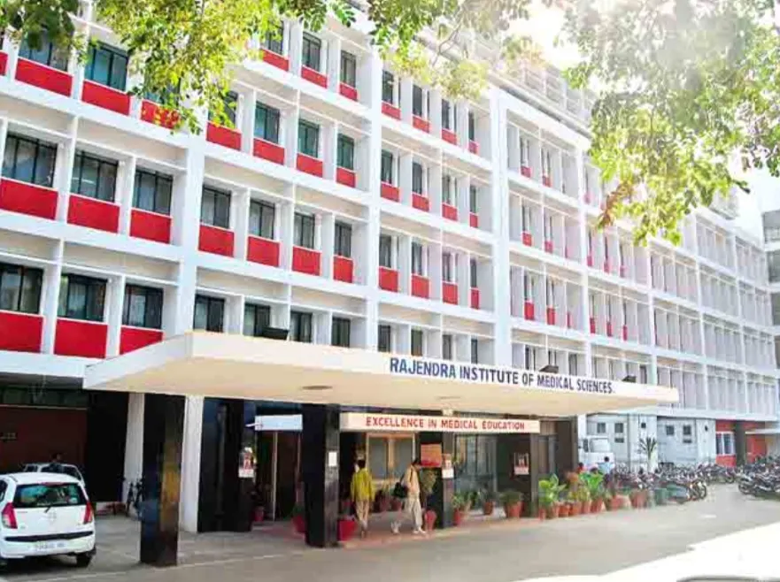 रिम्स में मेडिकल शिक्षा के विस्तार की बड़ी पहल, यूजी, पीजी व सुपर स्पेशियलिटी सीटें बढ़ाने का प्रस्ताव