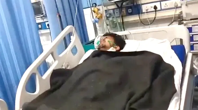 युवक पर चाकुओं से जानलेवा हमला, पांच पर मुकदमा