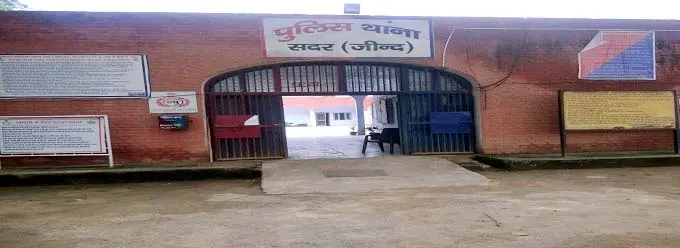 जींद : ग्रामीणों की ललकार के बाद चोर पशु छोड़कर भागे