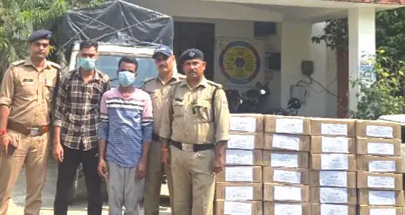 शराब की 222 पेटी पकड़ी, दो गिरफ्तार