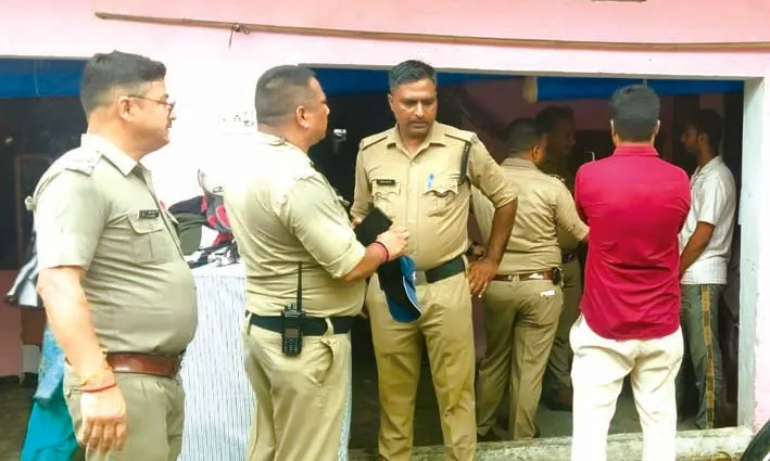 वृद्धा को दफनाने की थी तैयारी, तभी पुलिस ने पहुंचकर शव को कब्जे में लिया