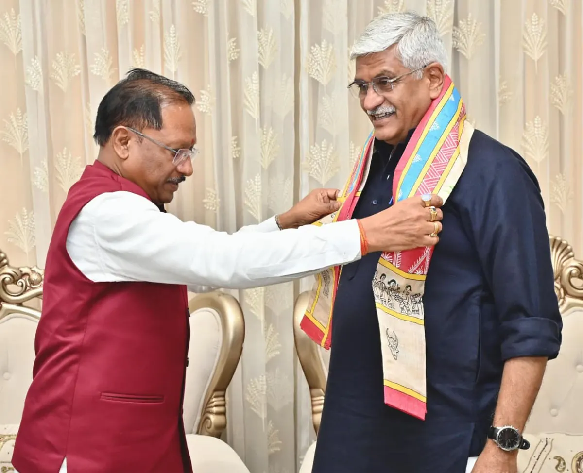 केंद्रीय पर्यटन एवं संस्कृति मंत्री गजेन्द्र सिंह शेखावत ने मुख्यमंत्री साय से की सौजन्य भेंट