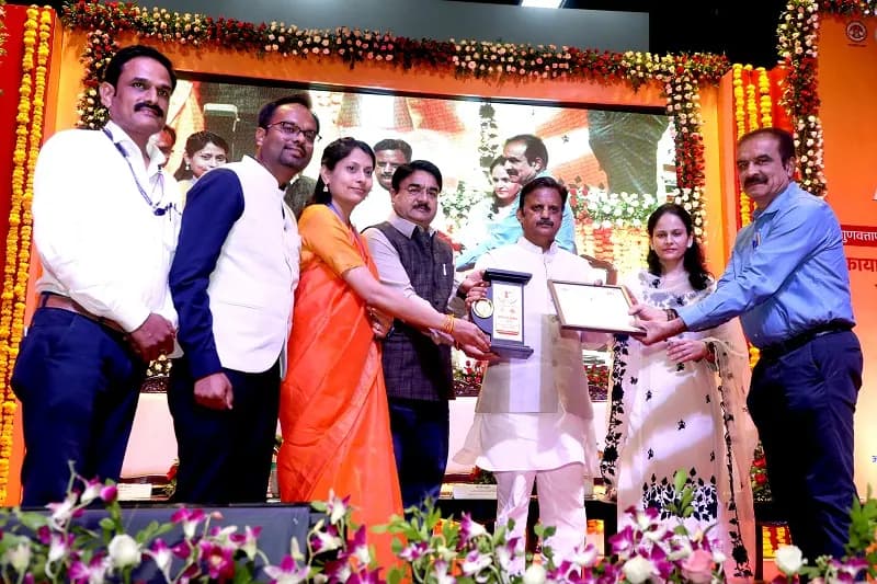 स्वास्थ्य संस्थानों में स्वच्छता, सेवा गुणवत्ता और जनविश्वास का समन्वय आवश्यक: उप मुख्यमंत्री शुक्ल
