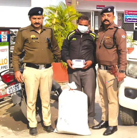 गांजे की बडी खेप के साथ तस्कर गिरफ्तार