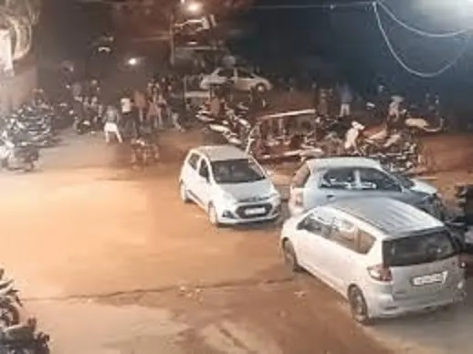 भाेपाल में देर रात शादी समाराेह में बवाल, युवकों ने की पत्थरबाजी, 2 घायल