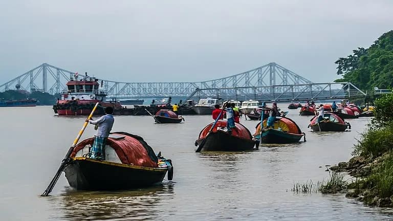 दार्जिलिंग में इस हफ्ते बर्फबारी की संभावना, कोलकाता में भी कड़ाके की ठंड