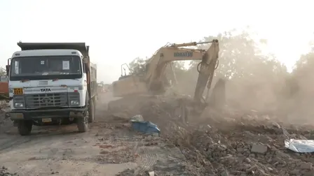 गुजरात : विरामगाम में हाईवे विस्तार के लिए बड़ा अतिक्रमण हटाओ अभियान, तीन दरगाह समेत ढांचे गिराए