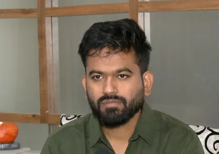 'शिक्षा का हर मुद्दा हमारी प्राथमिकता', छात्रों के समर्थन में बोले अभिजीत दिपके