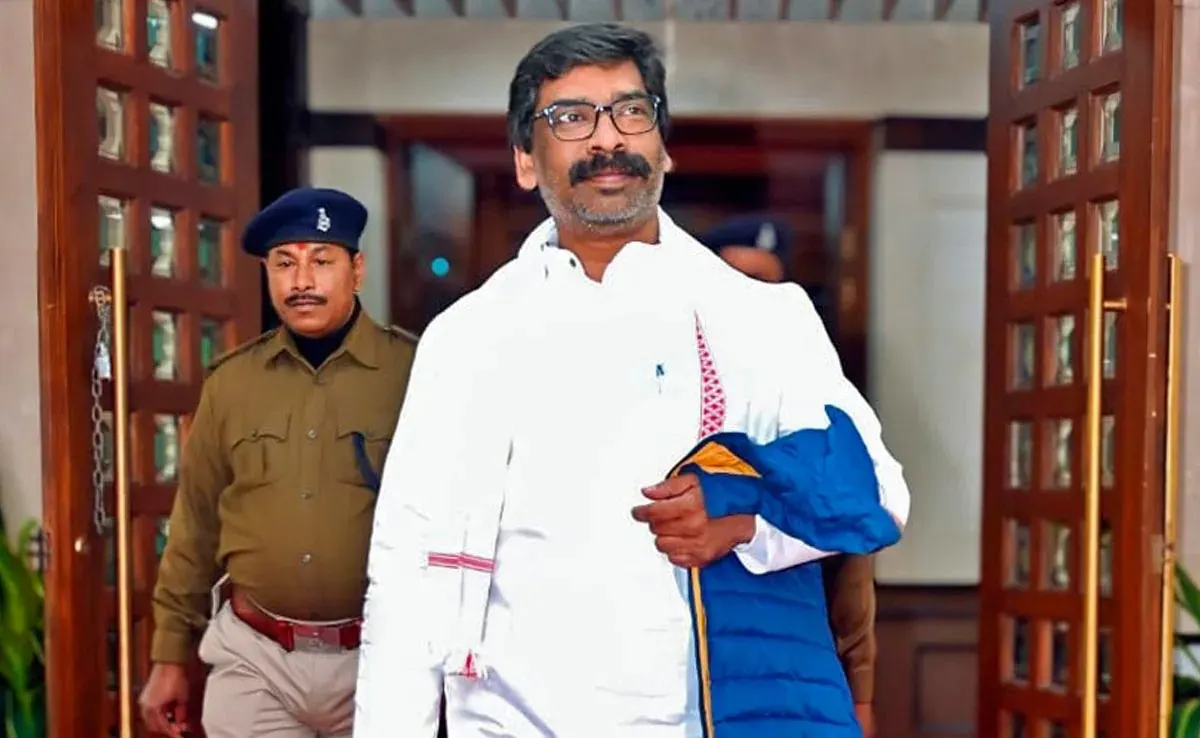 पूर्व सीएम हेमंत सोरेन के दिल्ली से 40 घंटे गायब रहने के मामले में दायर याचिका वापस