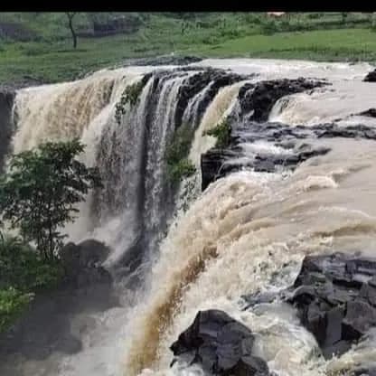 रतलाम: चारो ओर अनुपम छटा बिखेर रहा देवझर का झरना