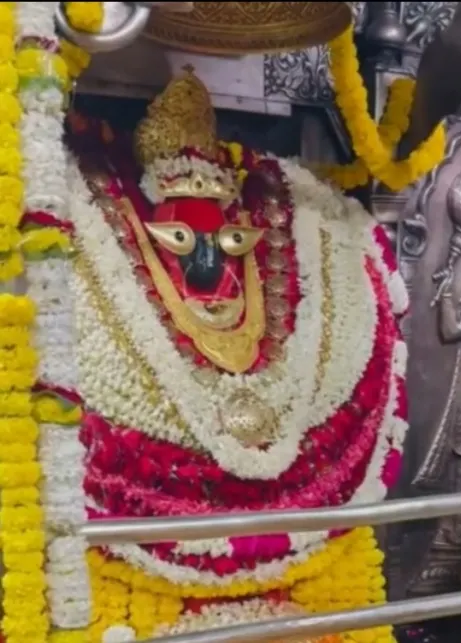 मां विंध्यवासिनी के जयकारे से गूंजायमान हो उठा विंध्यधाम, कूष्मांडा रुप को निहारा
