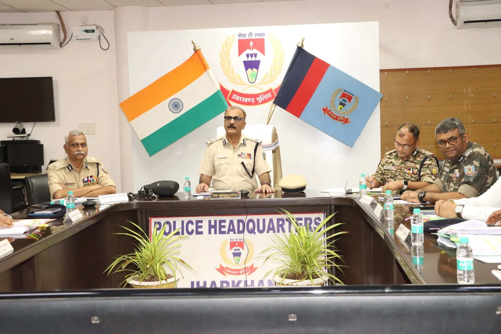 डीजीपी ने नक्सलियों के खिलाफ रणनीति बनाकर राज्य को नक्सलमुक्त करने के लिए दिए निर्देश