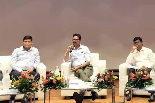 प्रधानमंत्री आवास योजना में गति लाएं नगर निकायः प्रधान सचिव