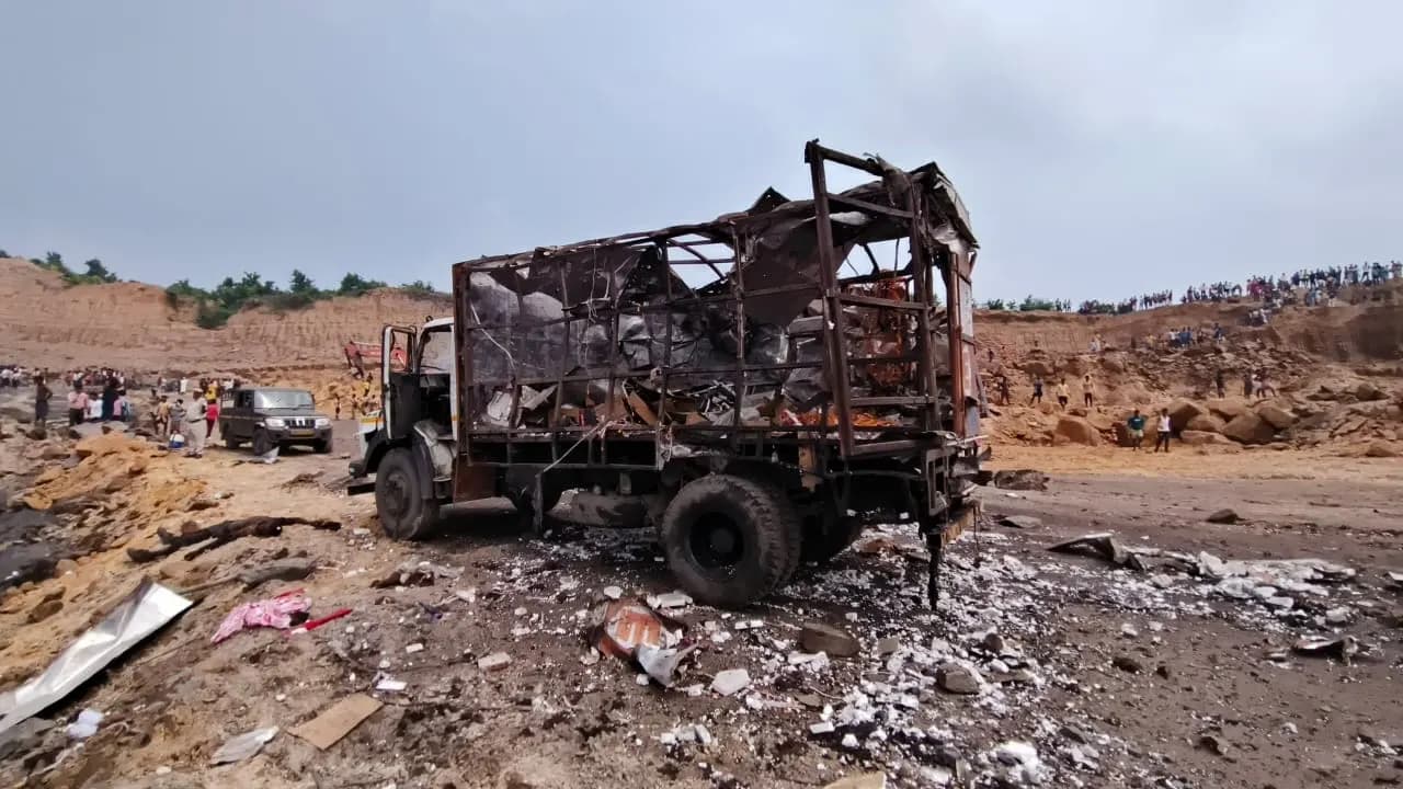 बीरभूम विस्फोट में सात लोगों की मौत, 30 लाख रुपये के मुआवजे का ऐलान, परिवार को मिलेगी सरकारी नौकरी