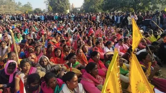 गिरिडीह के झारखंड धाम में मनोवांछित फल प्राप्ति के लिए धरना देते हैं शिवभक्त