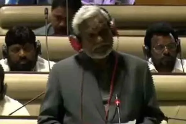 सीएम चंपाई सोरेन ने की बड़ी घोषणा, ग्रामीणों का बकाया बिजली बिल होगा माफ