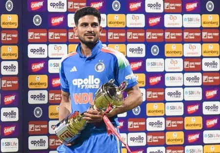 ICC अवॉर्ड के लिए गिल, हुसैन और स्मिथ में मुकाबला