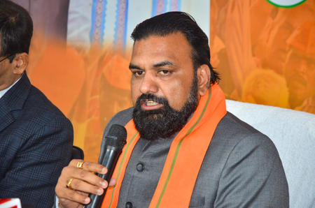 बिहार में अब चार लाख रुपए वार्षिक आय वालों को भी मिलेगा इलाज के लिए अनुदान