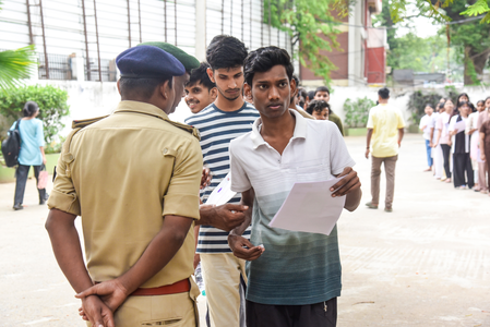 नीट परीक्षा रद्द, सीबीआई करेगी जांच, जल्द होगा नई परीक्षा की डेट का ऐलान