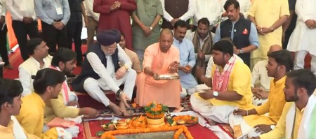 गोरखपुर को मिली अंतरराष्ट्रीय क्रिकेट स्टेडियम की सौगात, सीएम योगी बोले- युवाओं के लिए ऐतिहासिक दिन