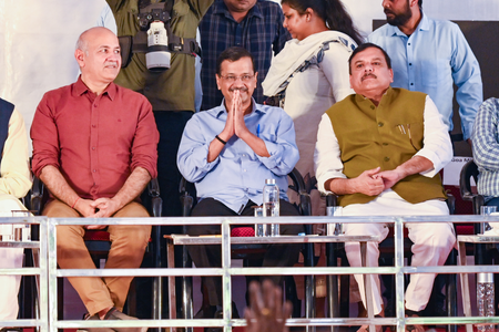 दिल्ली: केजरीवाल और सिसोदिया समेत कई नेताओं को हाई कोर्ट का अवमानना नोटिस जारी