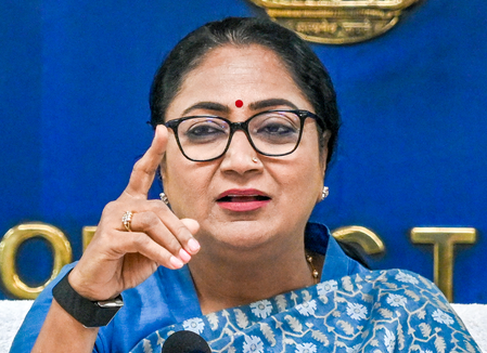 दिल्ली की मुख्यमंत्री रेखा गुप्ता की जल आपूर्ति पर बड़ी समीक्षा बैठक, कई निर्देश दिए