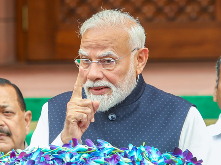 पेपर लीक पर पीएम मोदी का बड़ा बयान, वरिष्ठ वकीलों से मांगा सहयोग