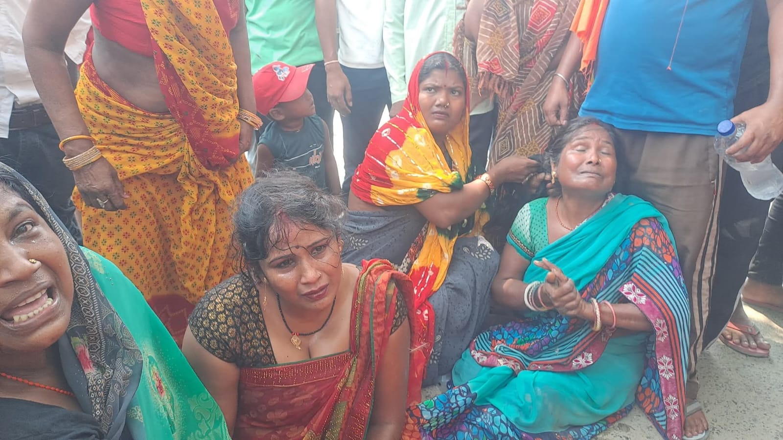 शौच विवाद में महिला की पीट-पीटकर हत्या, बकरीद के दिन खून से दहला गांव